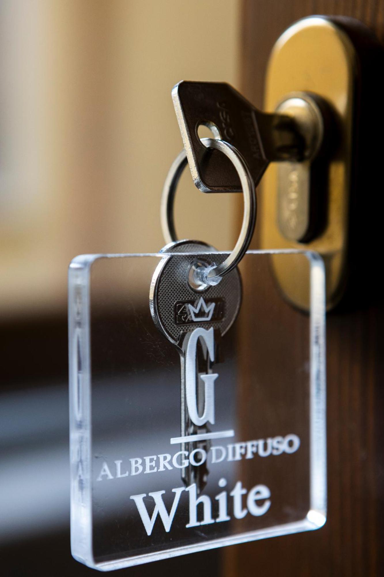 Ginevra Boutique Rooms - Palazzo Leosini - Residenze D'Epoca LʼAquila Kültér fotó