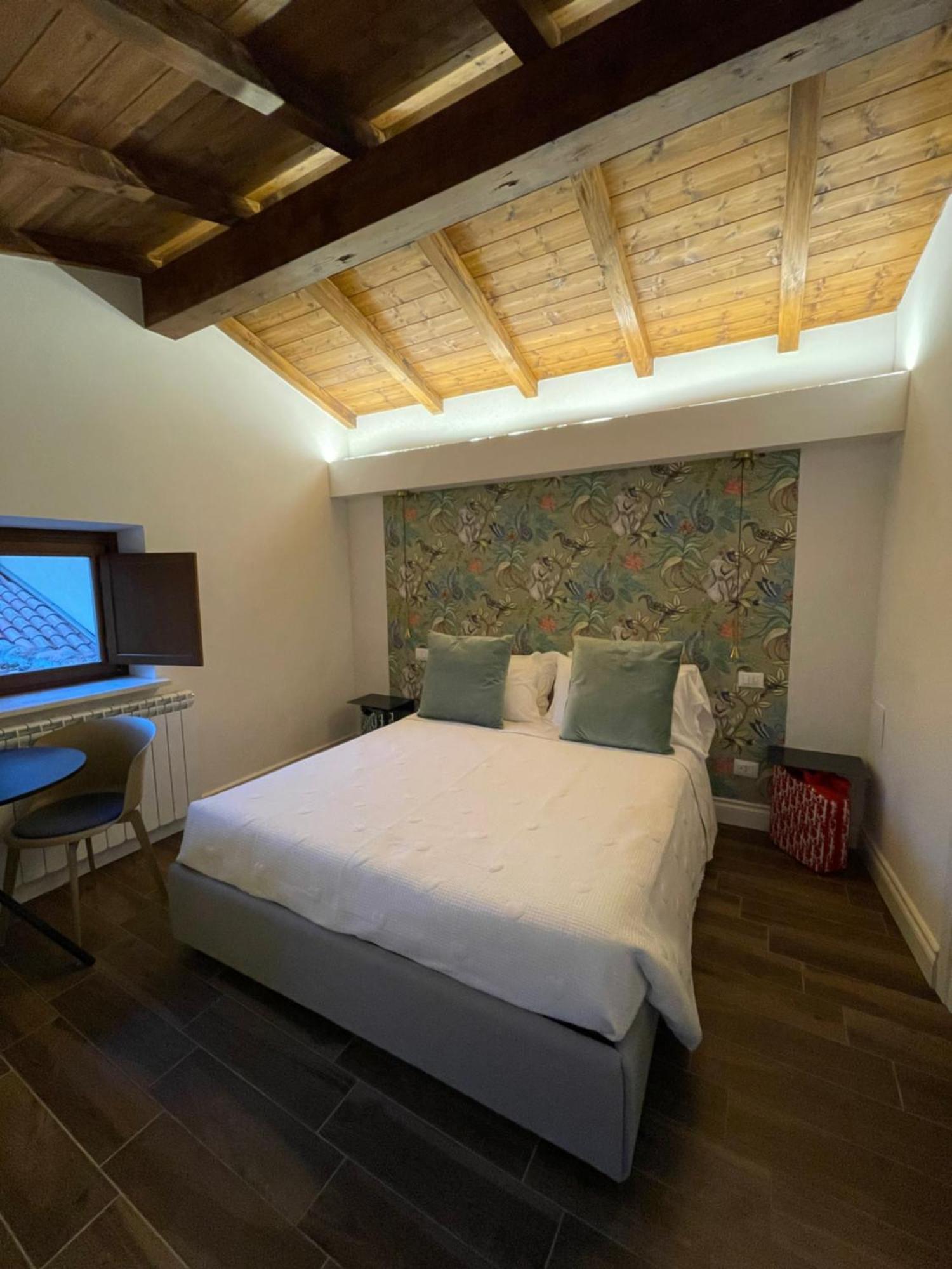 Ginevra Boutique Rooms - Palazzo Leosini - Residenze D'Epoca LʼAquila Kültér fotó